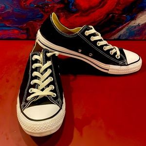 Mens converse all stars size 7.5 mens